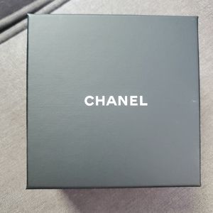 Chanel bracelet box